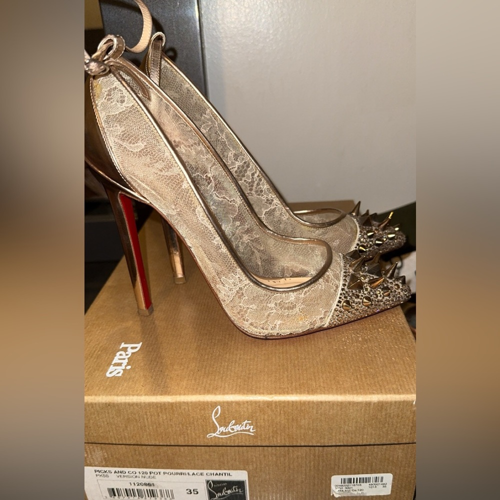 Christian Louboutin Picks & Co Rose gold size 35
